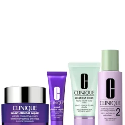 Clinique Smart Clinical Repair Wrinkle Correcting Cream Confezione 50 ML Crema Viso Giorno + 10 ML Siero Viso + 30 ML Sapone Liquido Viso + 30 ML Lozione Esfoliante Viso