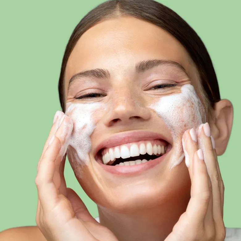 Crema Mousse Detergente Viso
