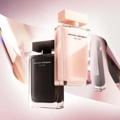 Narciso Rodriguez For Her EDT Confezione 50 ML Eau de Toilette + 50 ML Body Lotion + 50 ML Shower Gel