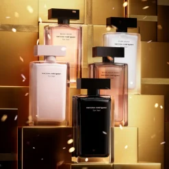 Narciso Rodriguez For Her Pure Musc Confezione 50 ML Eau de Parfum + 50 ML Body Lotion + 50 ML Shower Gel