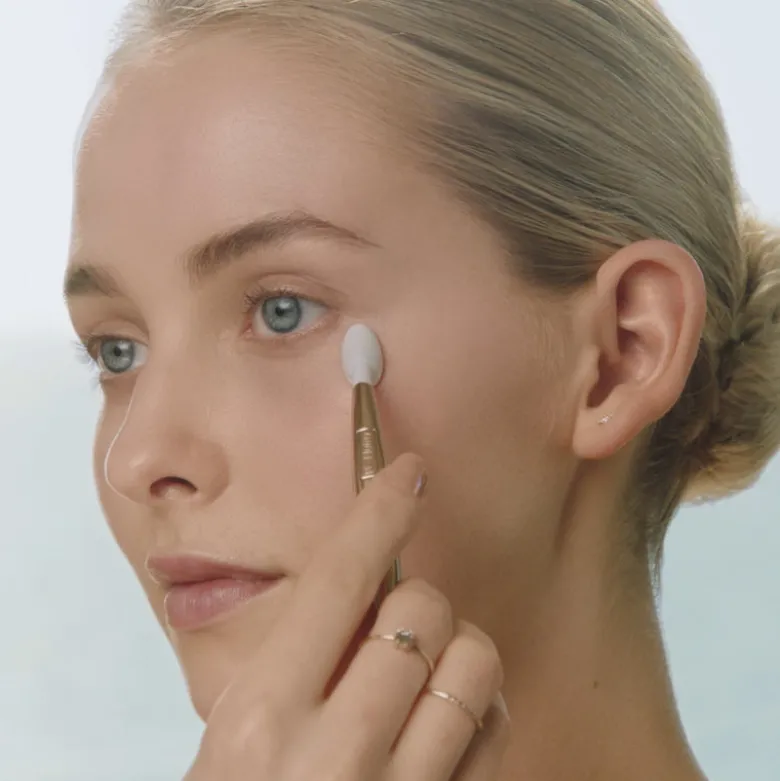 Re-Nutriv Ultimate Diamond Transformative Eye Serum 15 ML